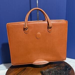 MARK CROSS LEATHER BRIEFCASE
W/ Shoulder Strap